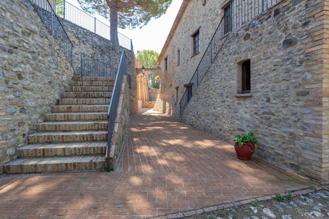 מונטונה Gh Borgo Pulciano Agriturismo מראה חיצוני תמונה