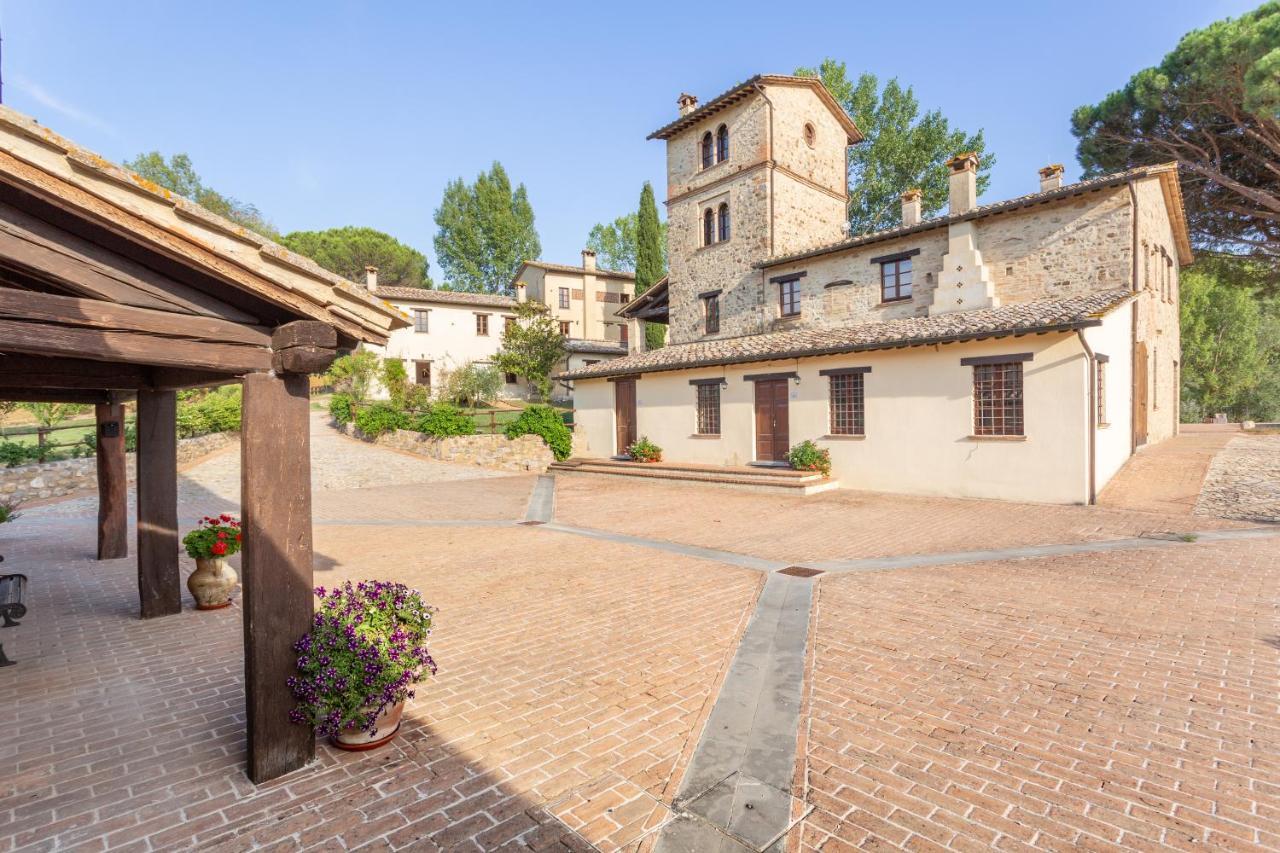 מונטונה Gh Borgo Pulciano Agriturismo מראה חיצוני תמונה