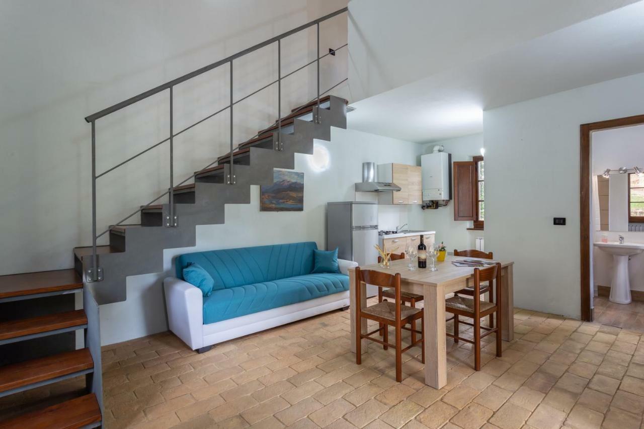 מונטונה Gh Borgo Pulciano Agriturismo מראה חיצוני תמונה