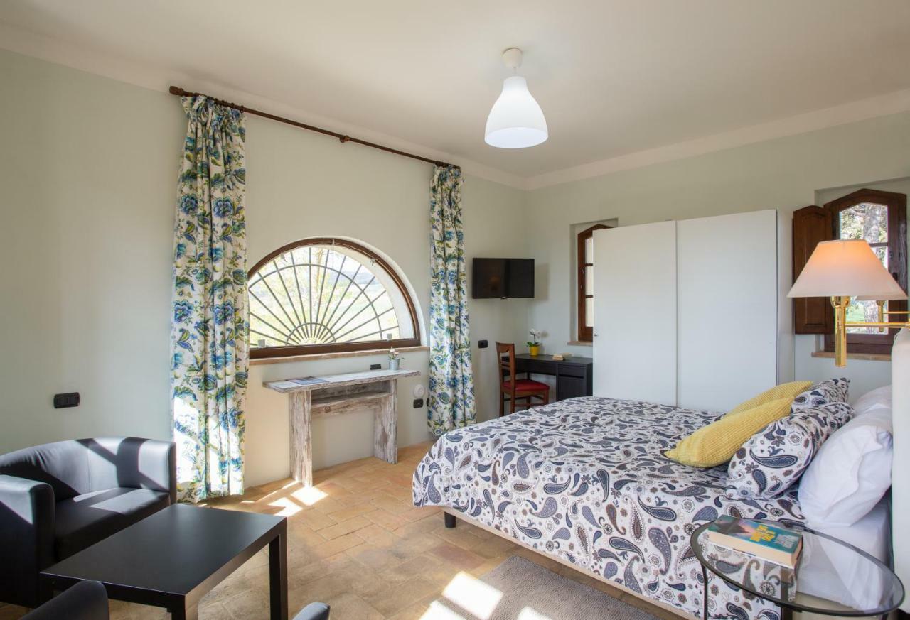 מונטונה Gh Borgo Pulciano Agriturismo מראה חיצוני תמונה