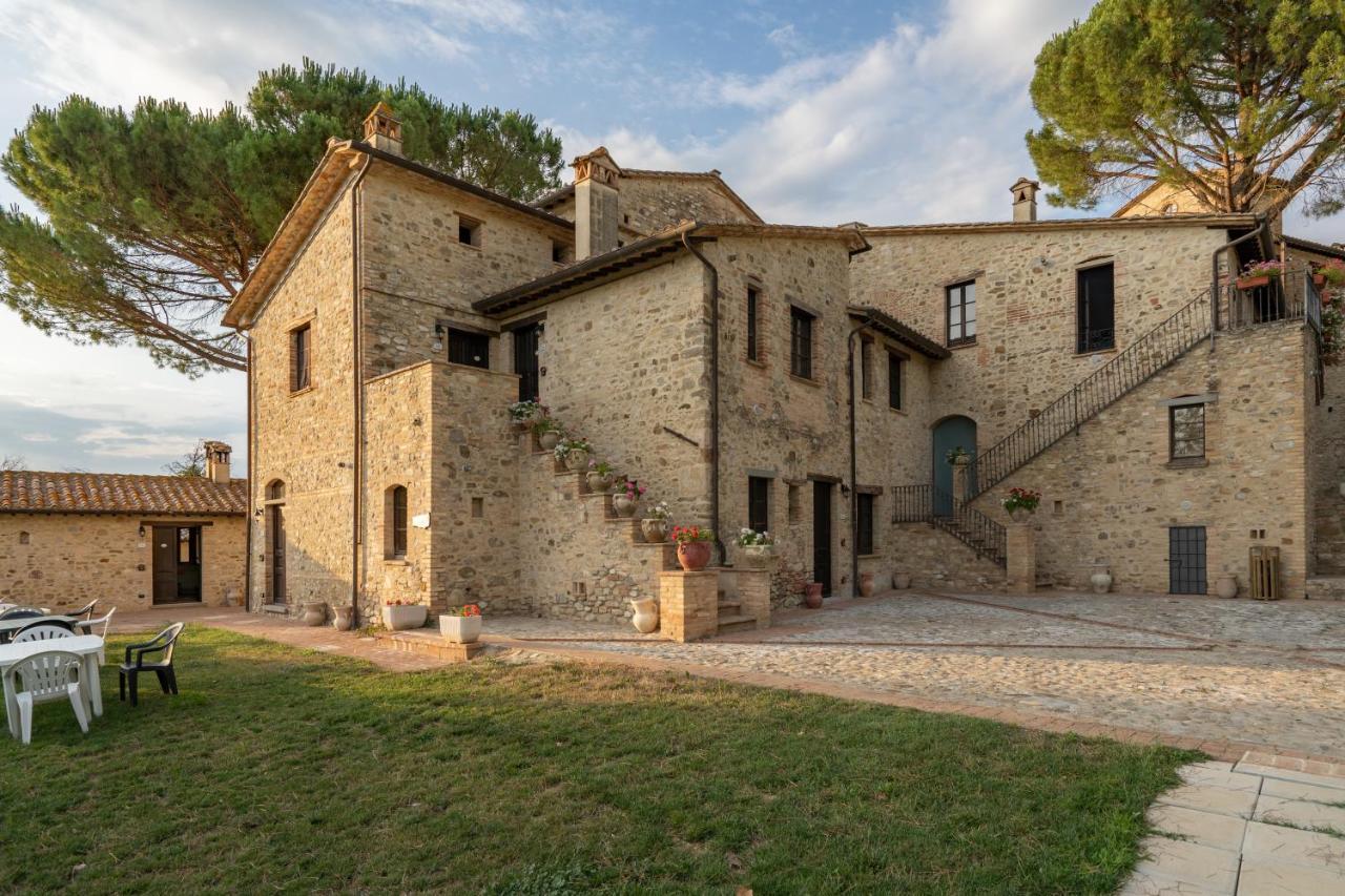 מונטונה Gh Borgo Pulciano Agriturismo מראה חיצוני תמונה